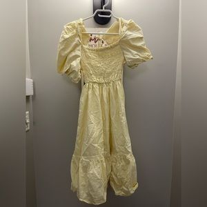 Yellow dress with puff sleeve